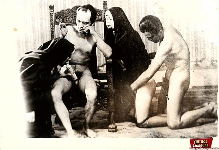 Vintage Nun Porn - True vintage hairy nuns are posing naked pictures